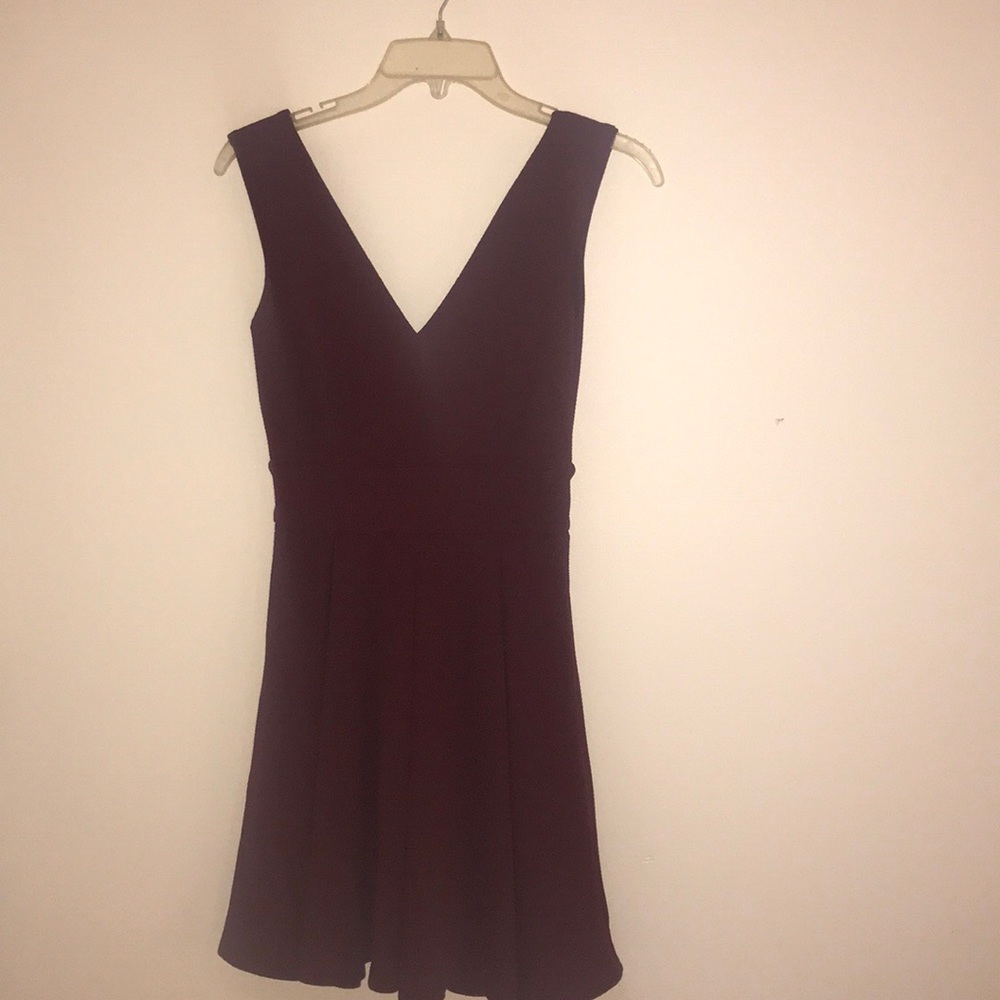 Red dress - Picture 2 of 3
